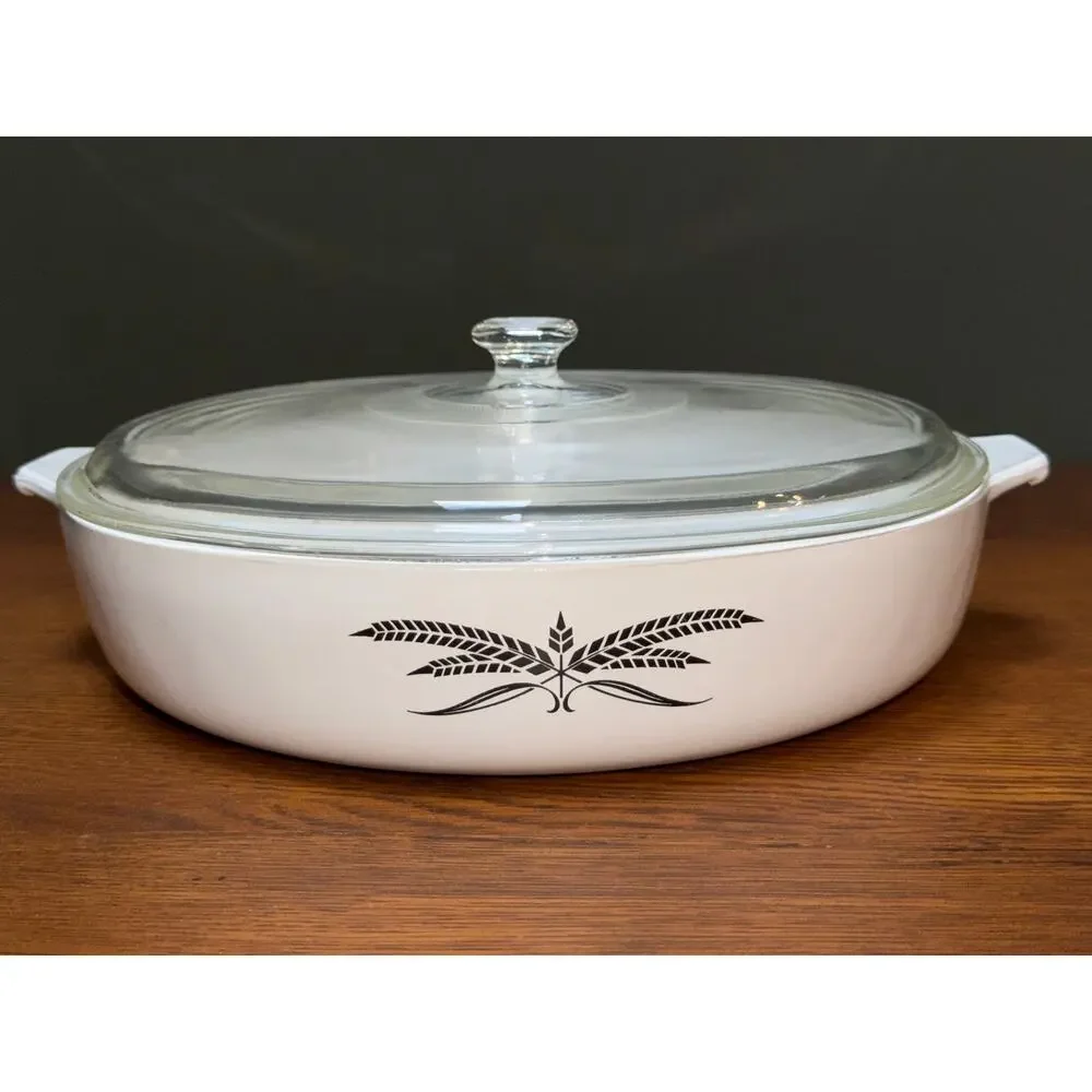 Vintage Anchor Hocking Black Wheat 11” Round Casserole Dish W/ Glass Lid